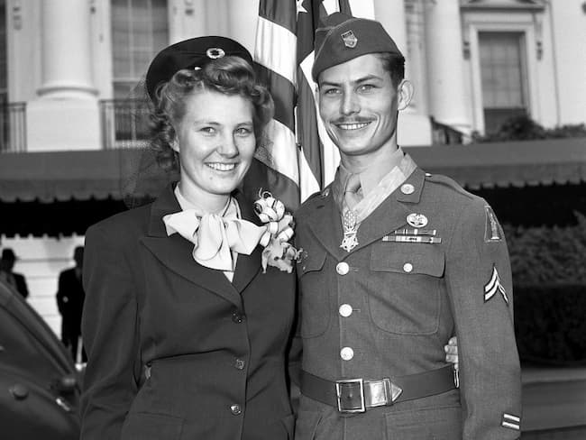 Medic Desmond Doss and his wife 