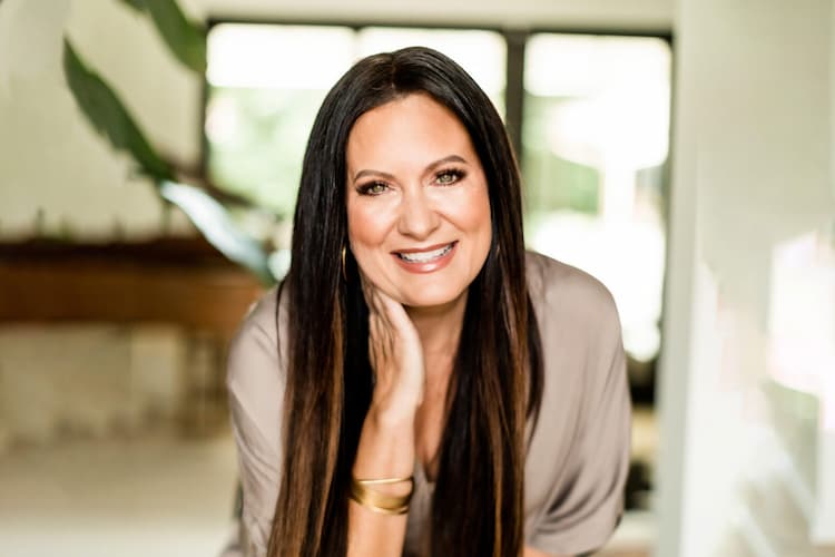 Lysa TerKeurst Photo